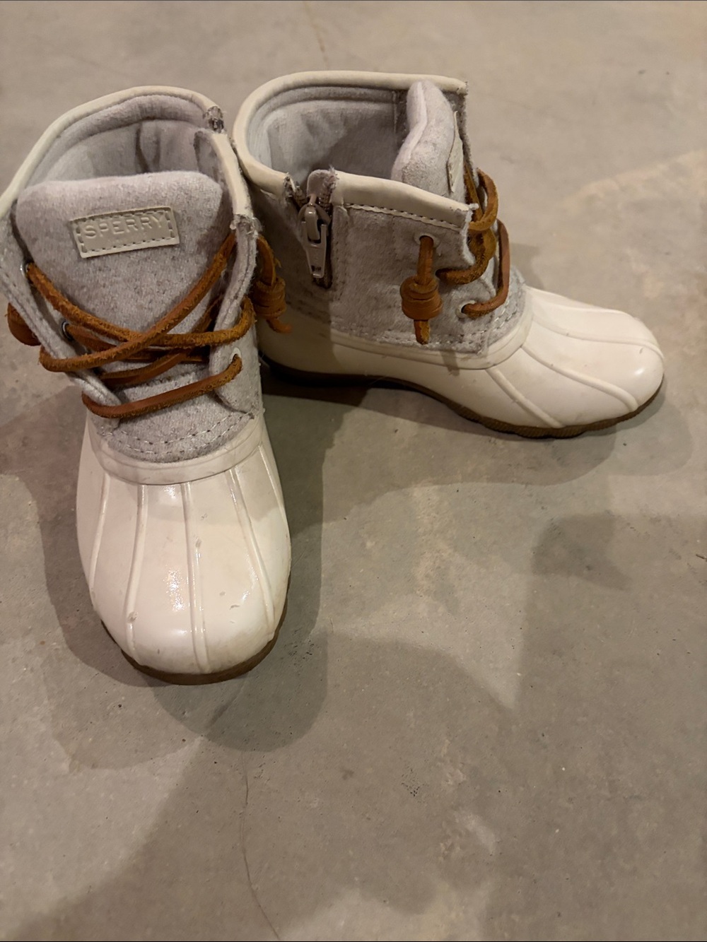 Sperry White & Tan Kid’s Duck Booties with Side Zips